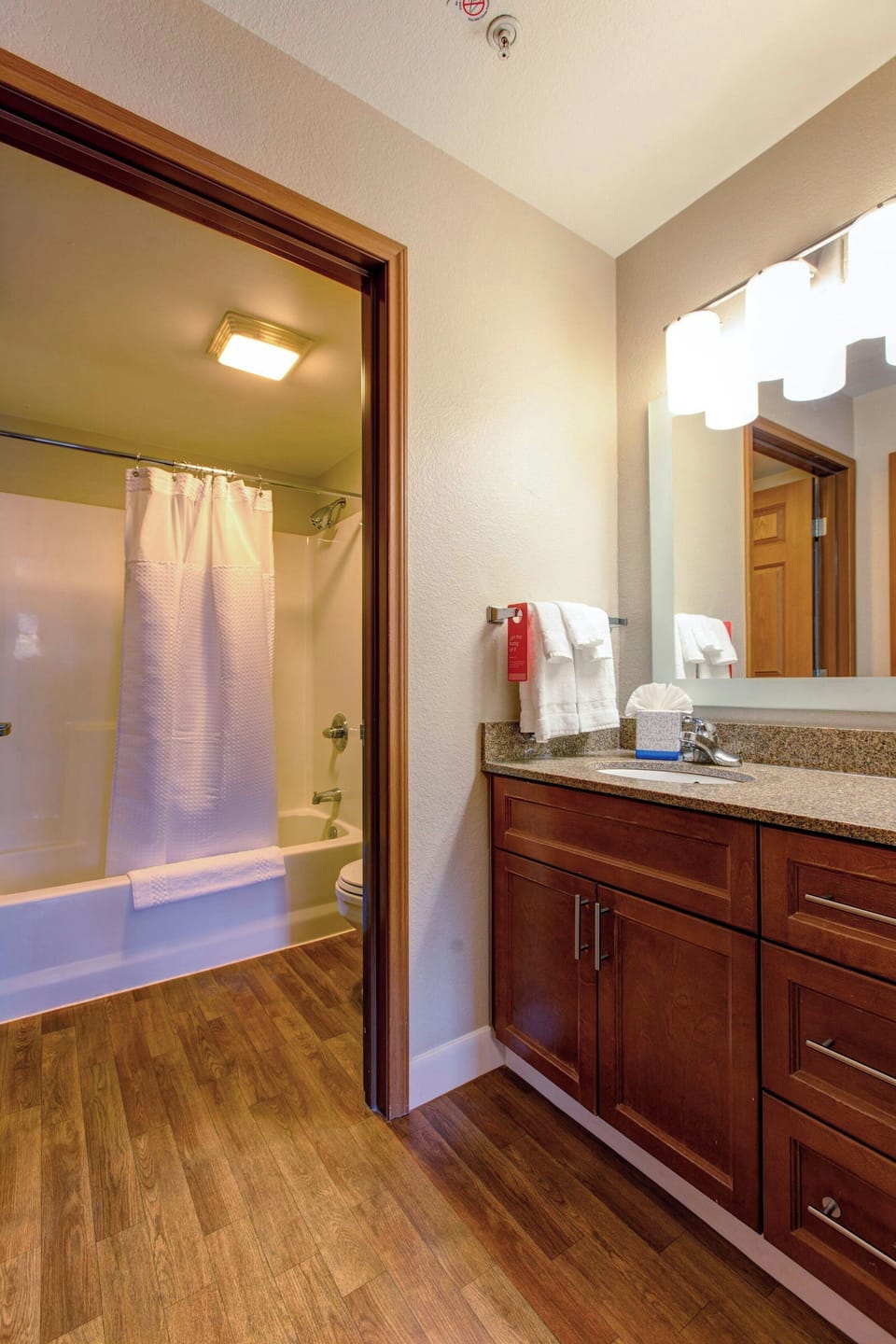 Suite, 2 Bedrooms | Bathroom | Combined shower/tub, free toiletries, hair dryer, towels