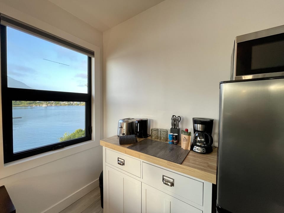 Room (Private Oceanfront Room with hot tub ) | Exterior