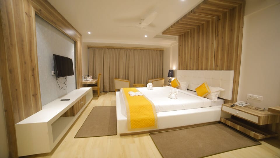 Suite | Soundproofing, rollaway beds (surcharge), WiFi (free)