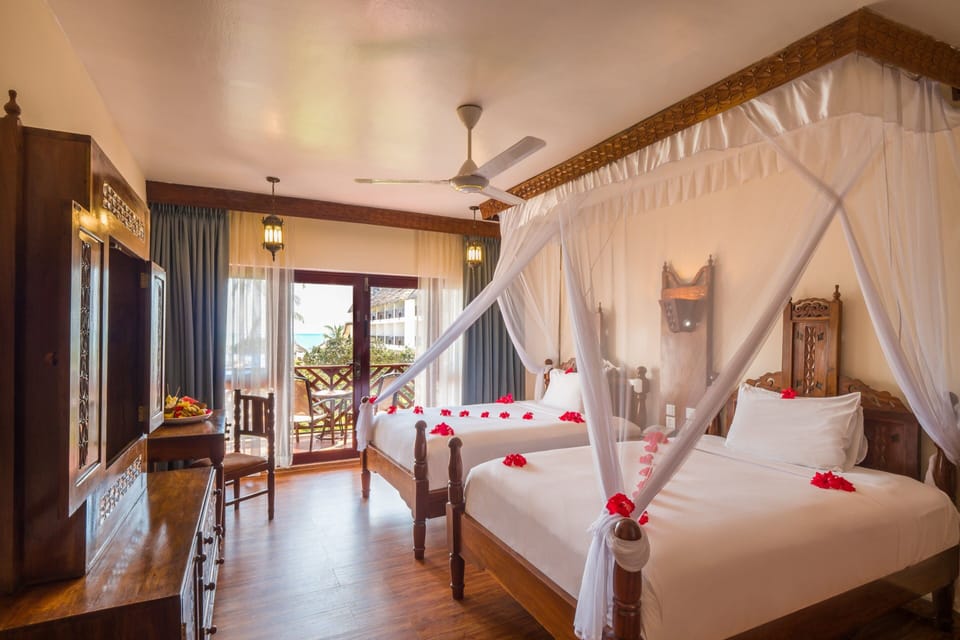 Room, 2 Twin Beds, Partial Ocean View (Balcony) | Minibar, desk, laptop workspace, iron/ironing board