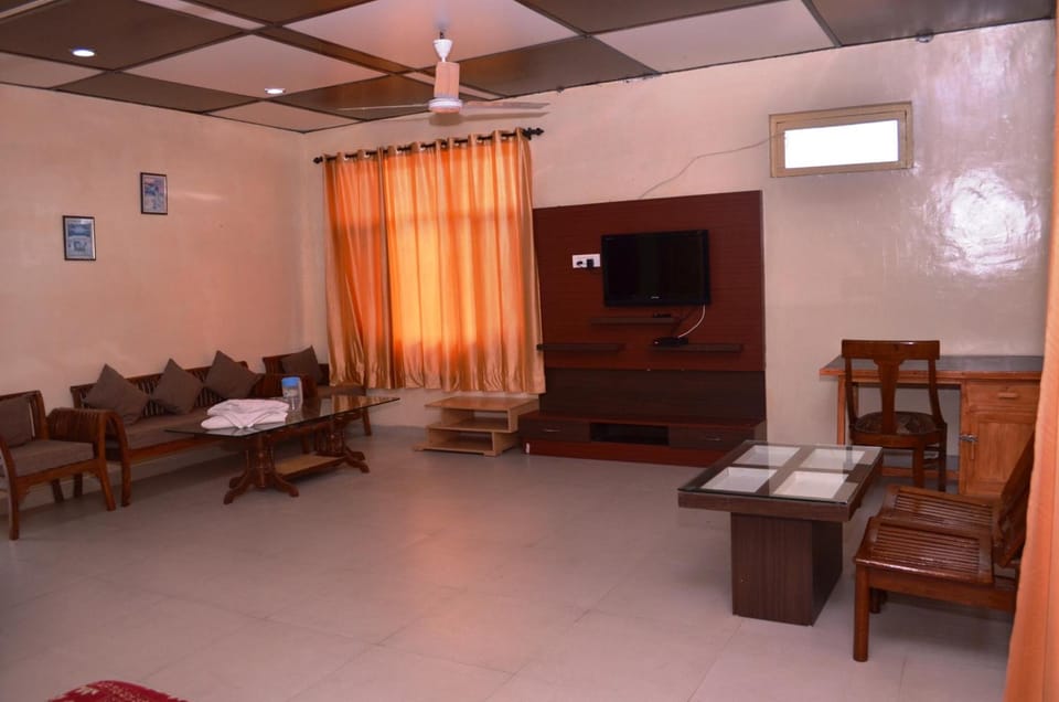 Family Suite | Living room