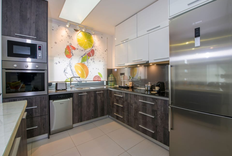 Villa, 3 Bedrooms, Private Pool | Private kitchen | Full-size fridge, microwave, oven, stovetop