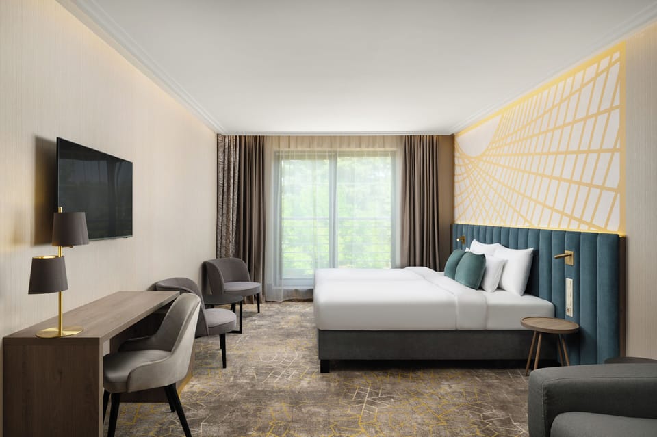 Premium Triple Room | In-room safe, desk, blackout drapes, free WiFi