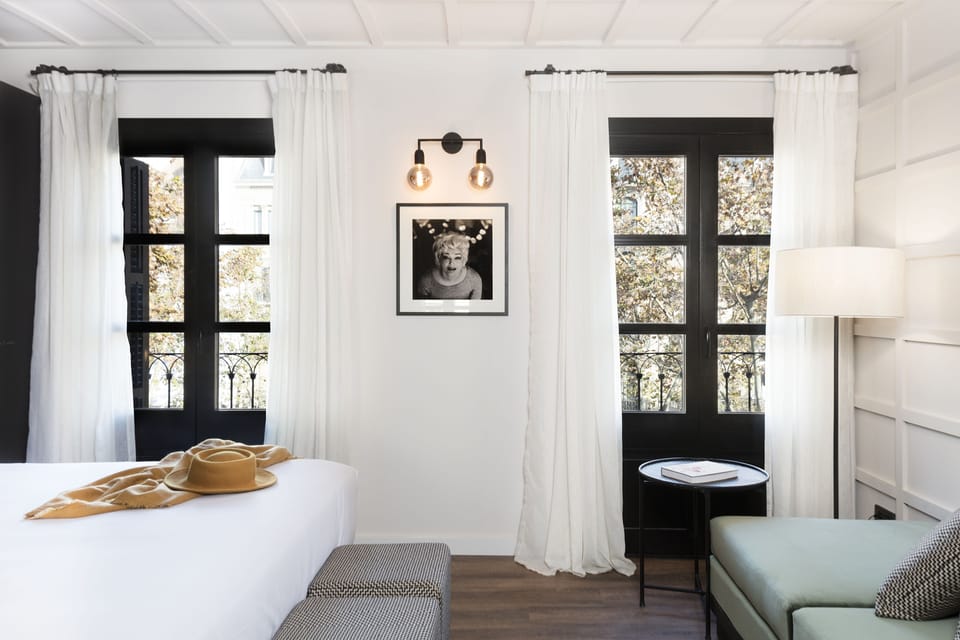 Superior Double Room, 1 Queen Bed, City View | Egyptian cotton sheets, premium bedding, free minibar items