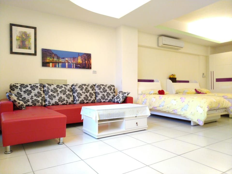 Standard Triple Room | Desk, blackout drapes, soundproofing, free WiFi