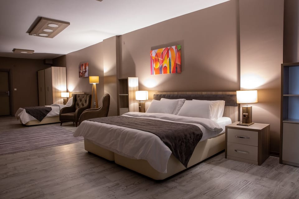 Egyptian cotton sheets, premium bedding, down comforters, desk