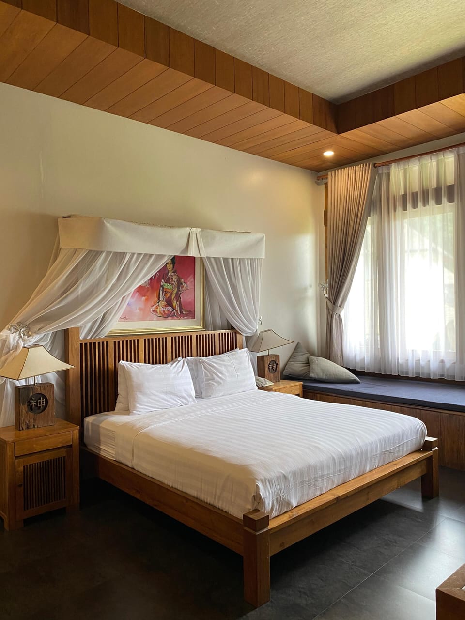 Suite, Non Smoking | Desk, free WiFi, bed sheets
