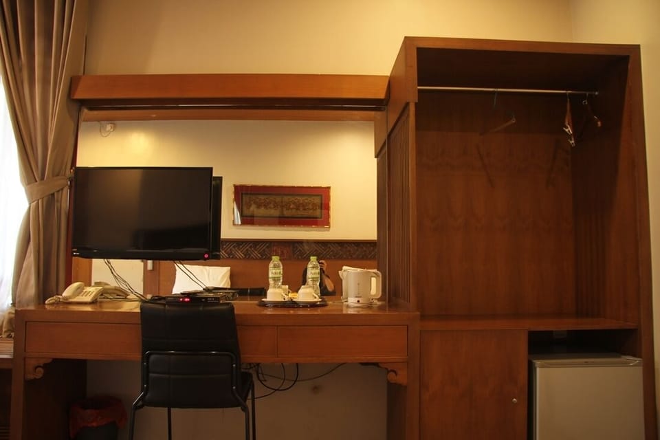 Superior Twin Room, Non Smoking | Desk, free WiFi, bed sheets