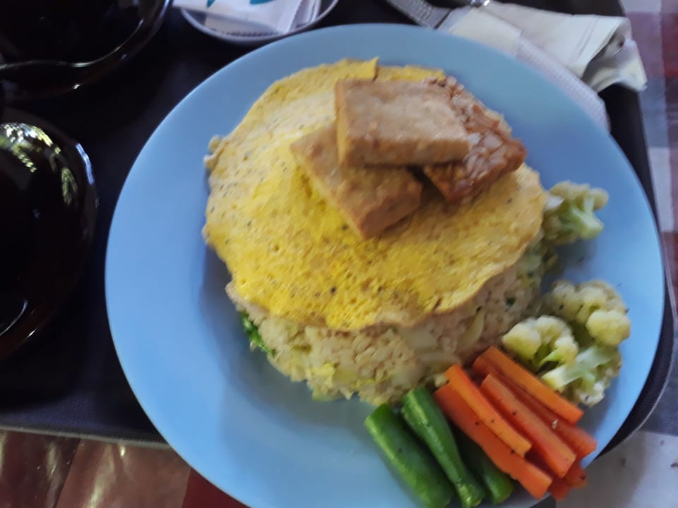 Daily local cuisine breakfast for a fee