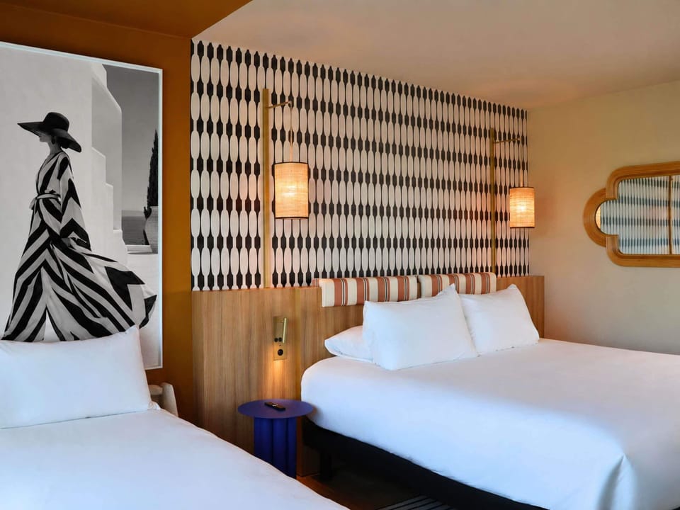 Premium bedding, in-room safe, desk, laptop workspace