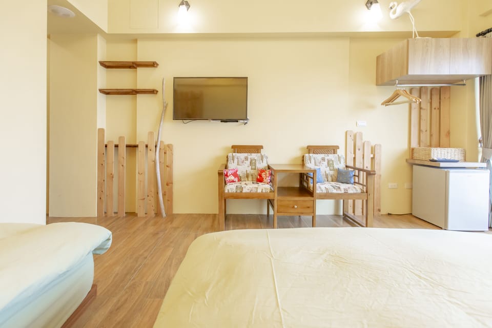Comfort Triple Room, Multiple Beds, Non Smoking | Desk, blackout drapes, soundproofing, rollaway beds