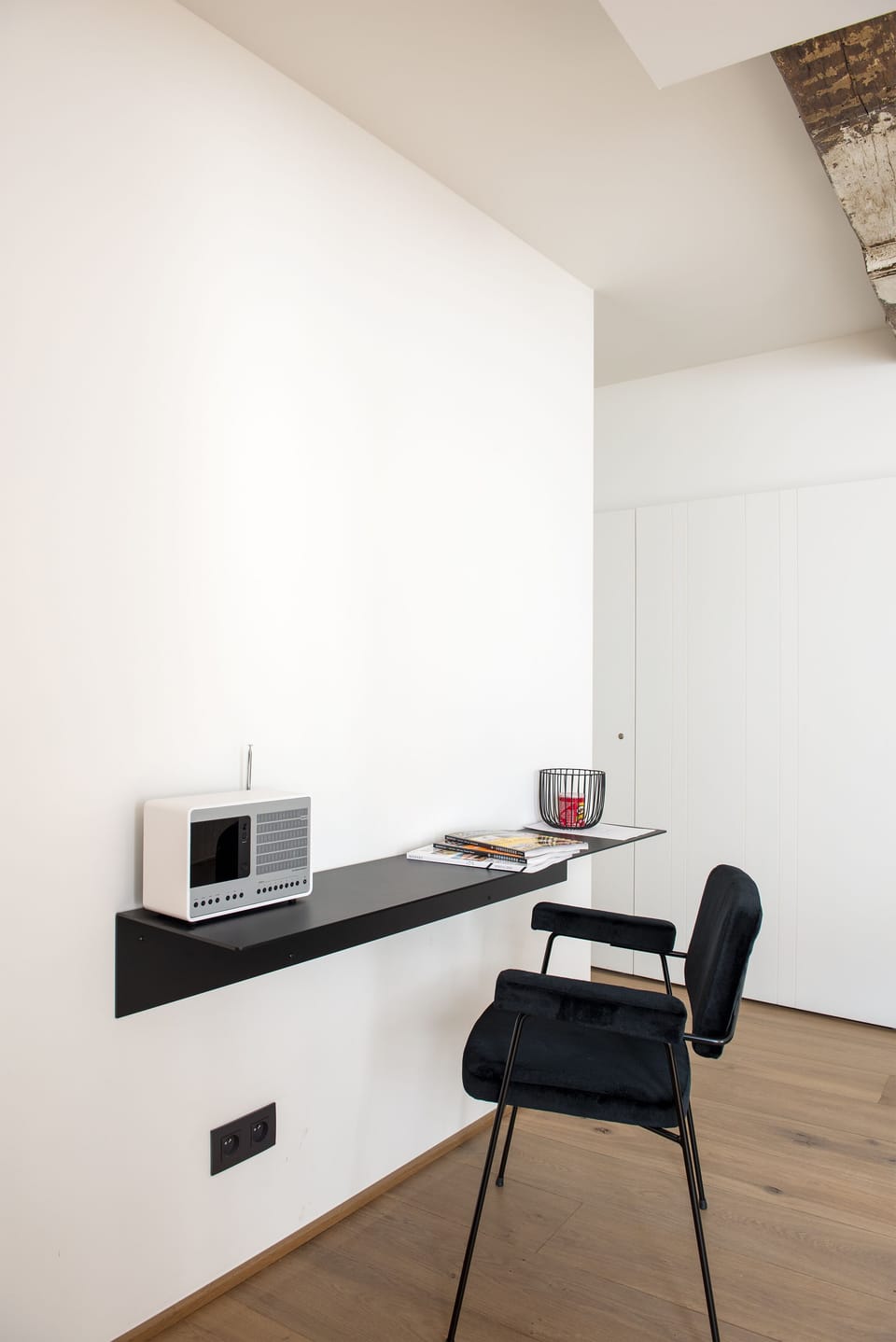 Standard Double Room, 1 Queen Bed | Minibar, in-room safe, desk, soundproofing