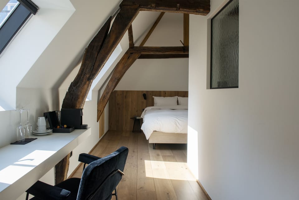 Standard Double Room, 1 Queen Bed | Minibar, in-room safe, desk, soundproofing