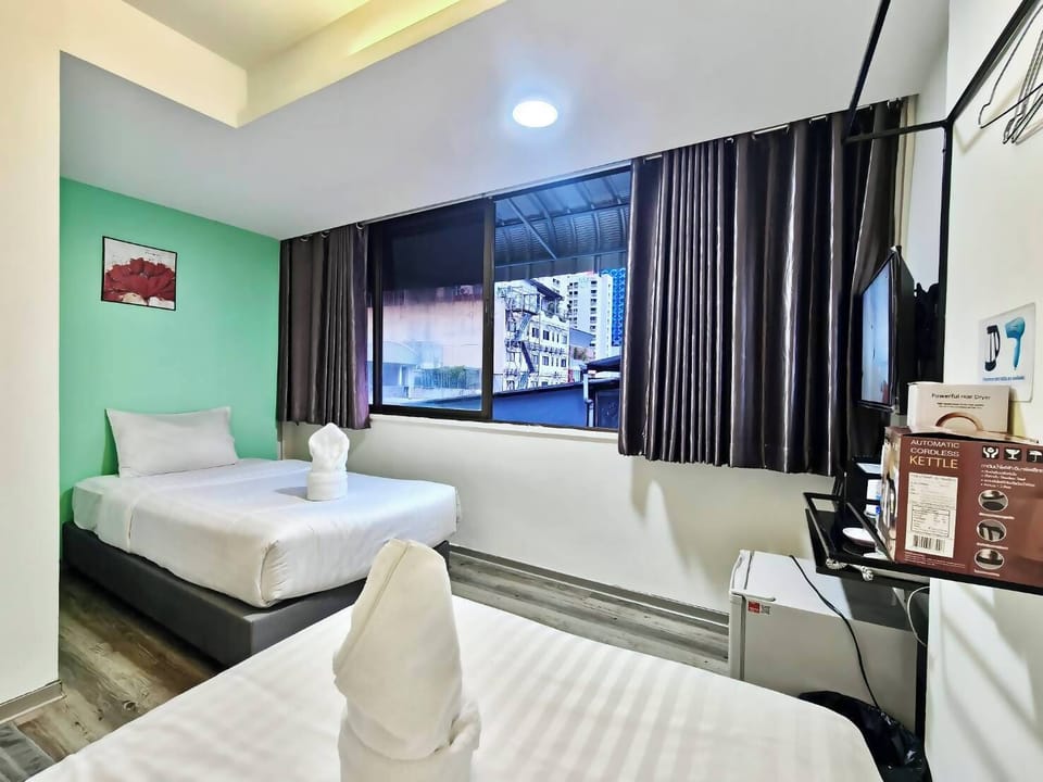 Deluxe Double or Twin Room | City view