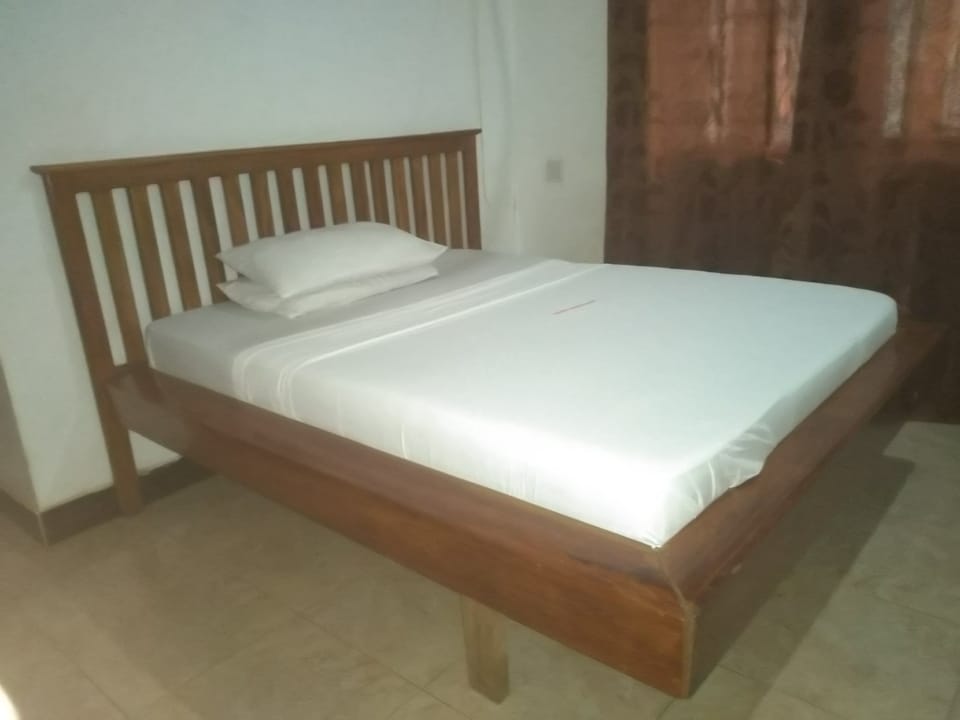 Double Room, Non Smoking | Bed sheets