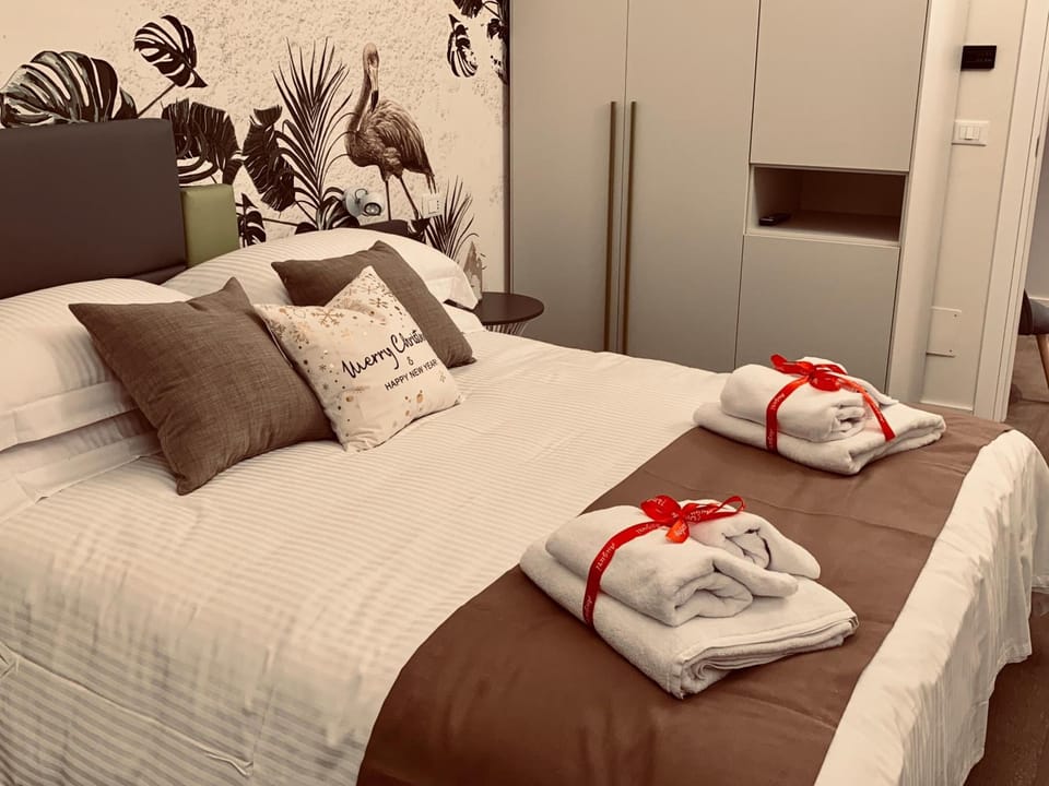 Egyptian cotton sheets, premium bedding, down comforters