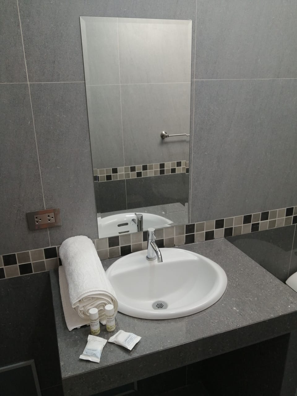 Superior Double Room, Non Smoking, City View | Bathroom | Shower, rainfall showerhead, free toiletries, hair dryer