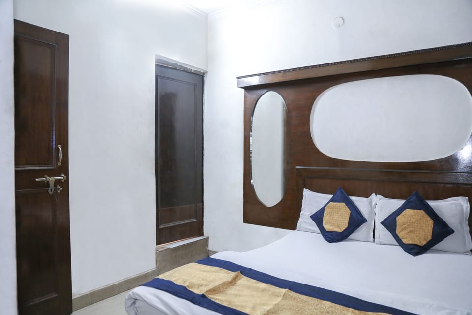 Deluxe Triple Room, 1 Double Bed | Free WiFi