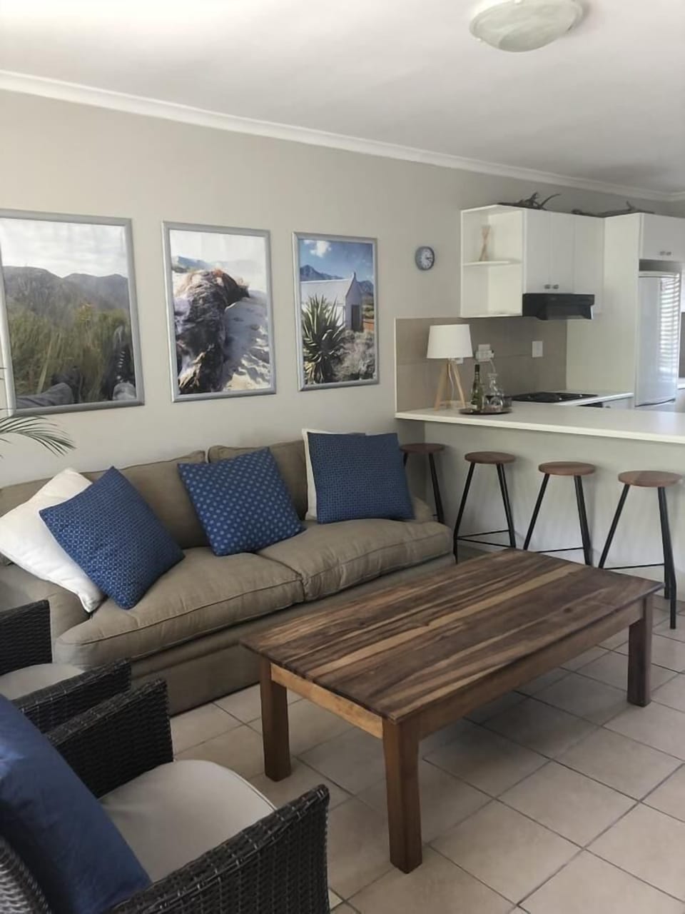 Luxury Apartment, 2 Bedrooms | Living area | Flat-screen TV