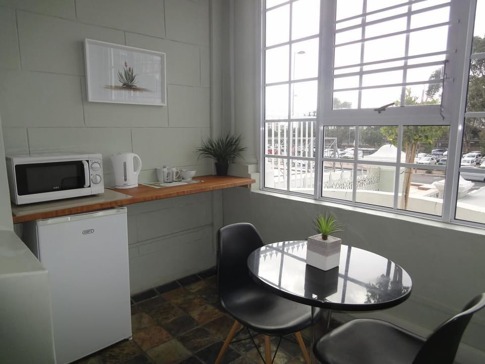 Standard Triple Room | Premium bedding, in-room safe, iron/ironing board, free WiFi