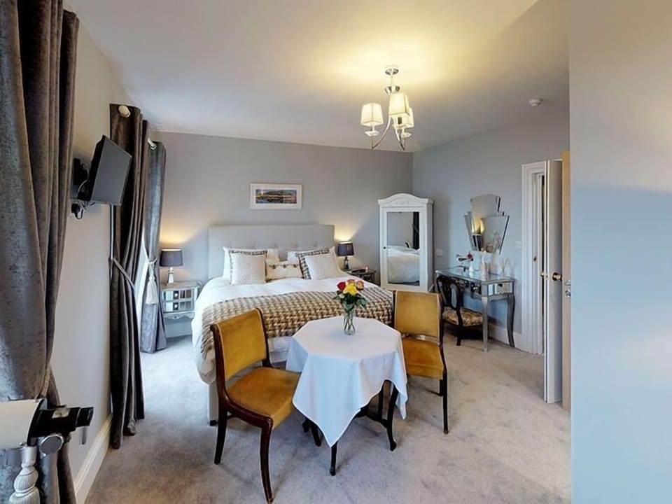 Superior Double Room, Ensuite, Sea View (Admiral Suite) | 1 bedroom, WiFi