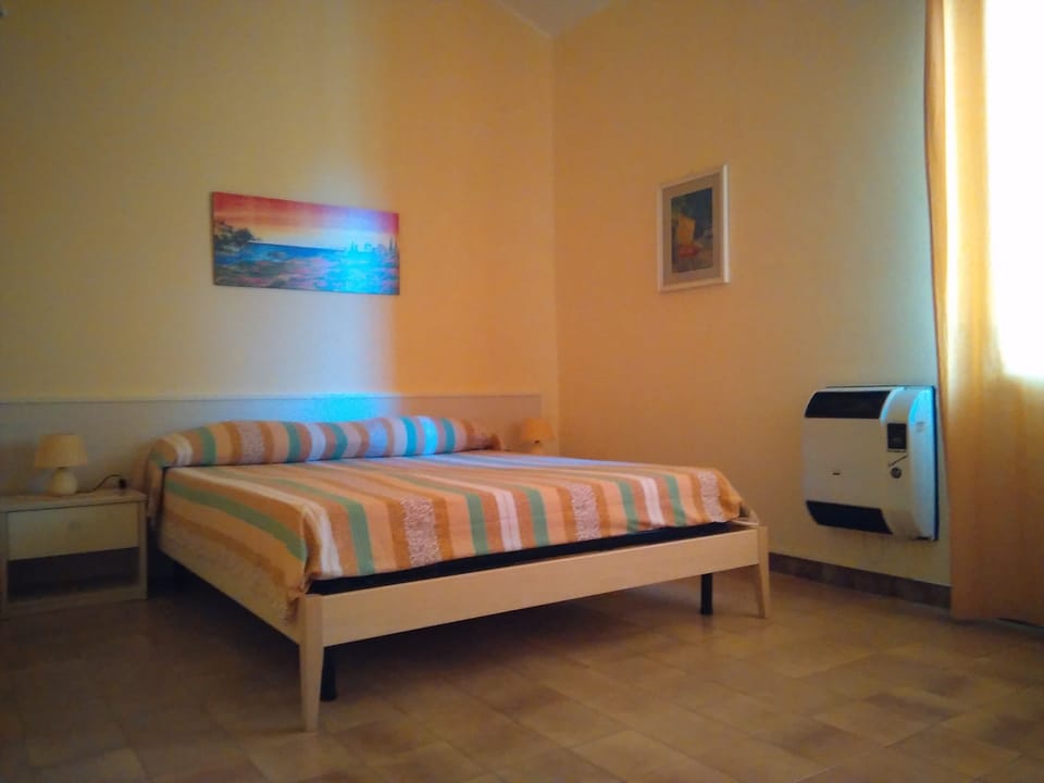 Double Room, Garden View | Free WiFi, bed sheets