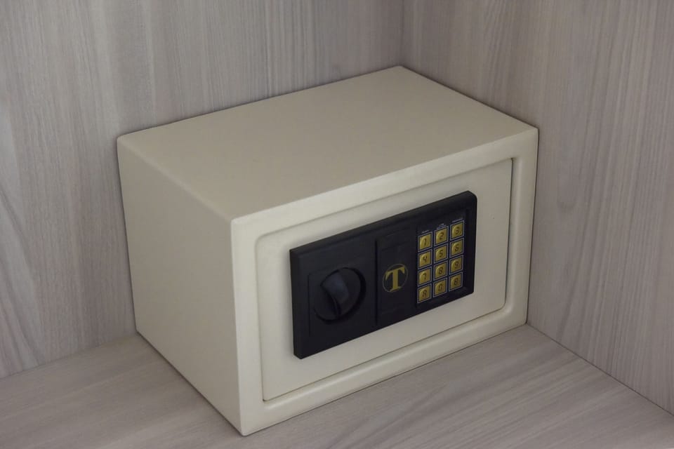 Comfort Room, Multiple Beds, Non Smoking, City View | Safe