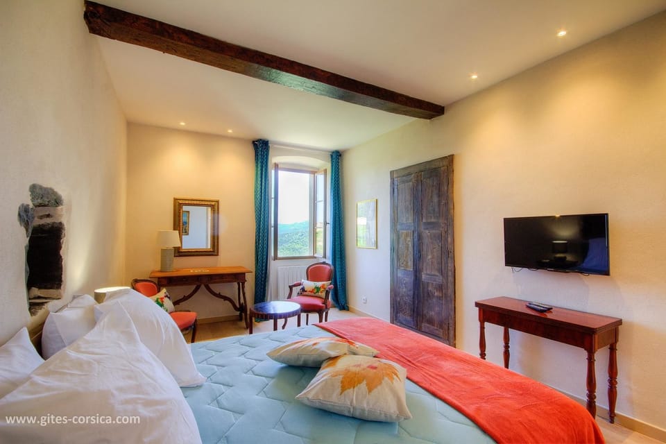 Grand Double Room, 1 Queen Bed, Mountain View | Desk, blackout drapes, soundproofing, cribs (free)