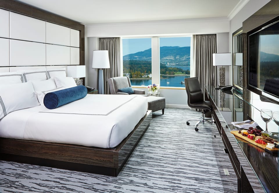 Deluxe Room, 1 King Bed, Harbor View (Pacific Club) | Premium bedding, down comforters, pillowtop beds, in-room safe