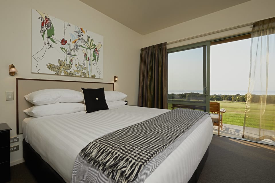 King Studio | 1 bedroom, Egyptian cotton sheets, premium bedding, down comforters