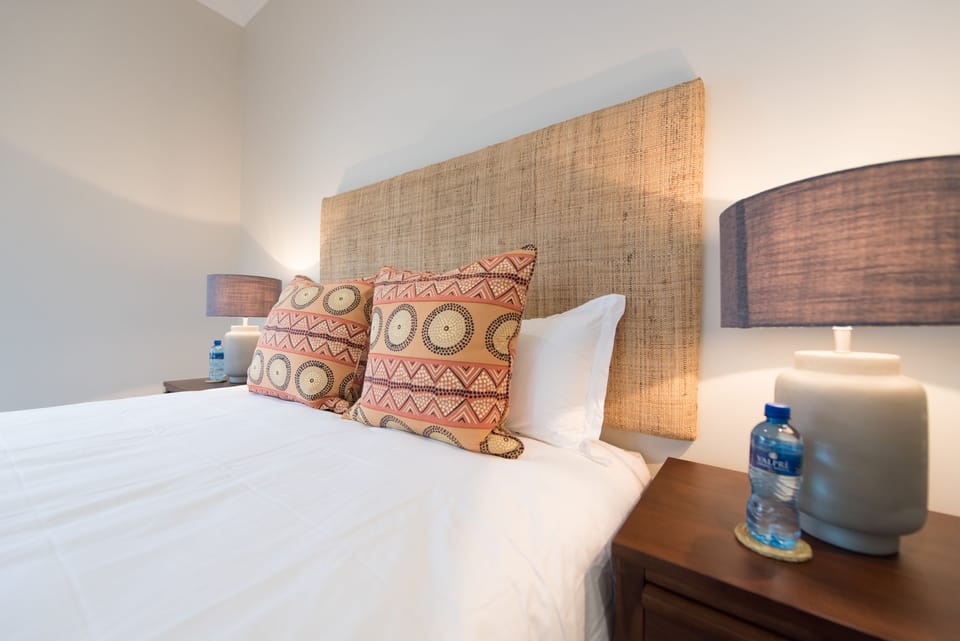 WiFi (free), bed sheets