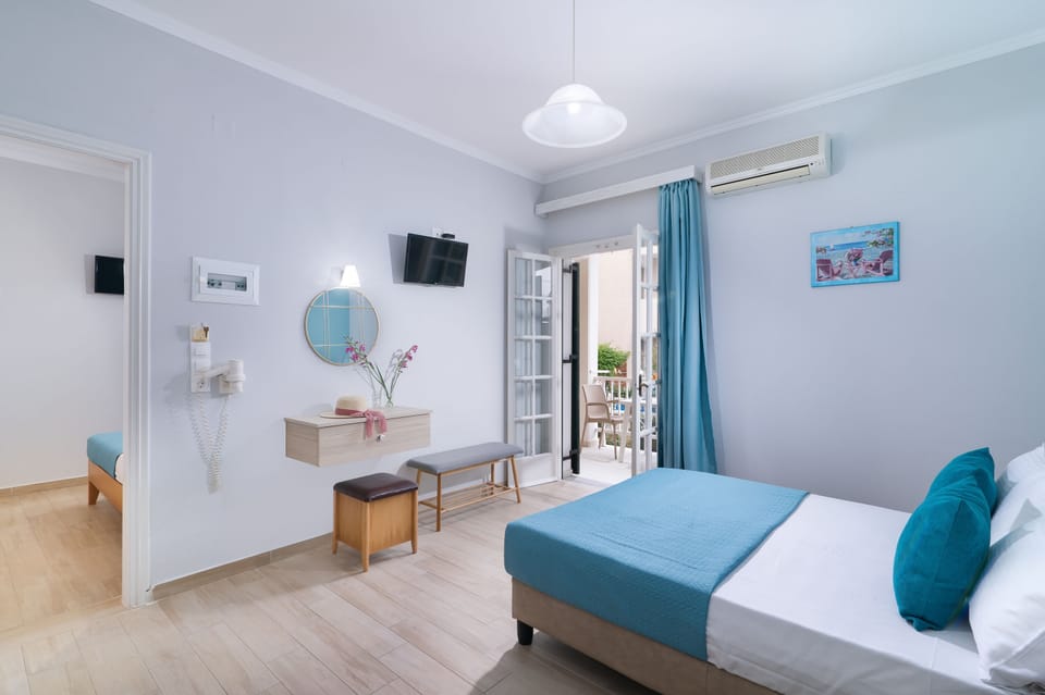 Standard Apartment, Garden View | Desk, free cribs/infant beds, free WiFi, bed sheets