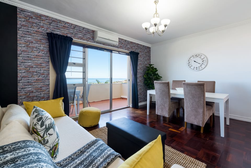 Premier Apartment, 2 Bedrooms, Non Smoking, Beach View | Living room | Flat-screen TV