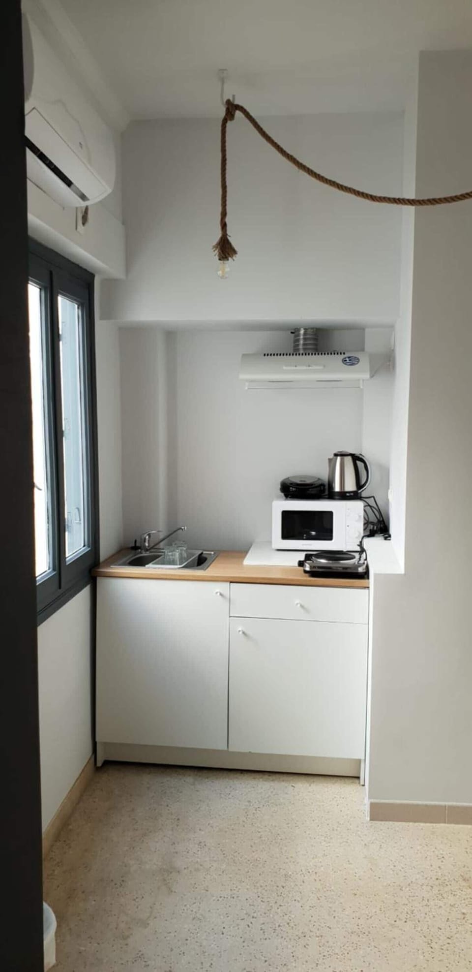 Fridge, microwave, stovetop, electric kettle
