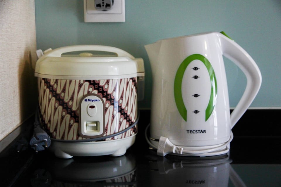 Room | Private kitchen | Fridge, microwave, stovetop, rice cooker