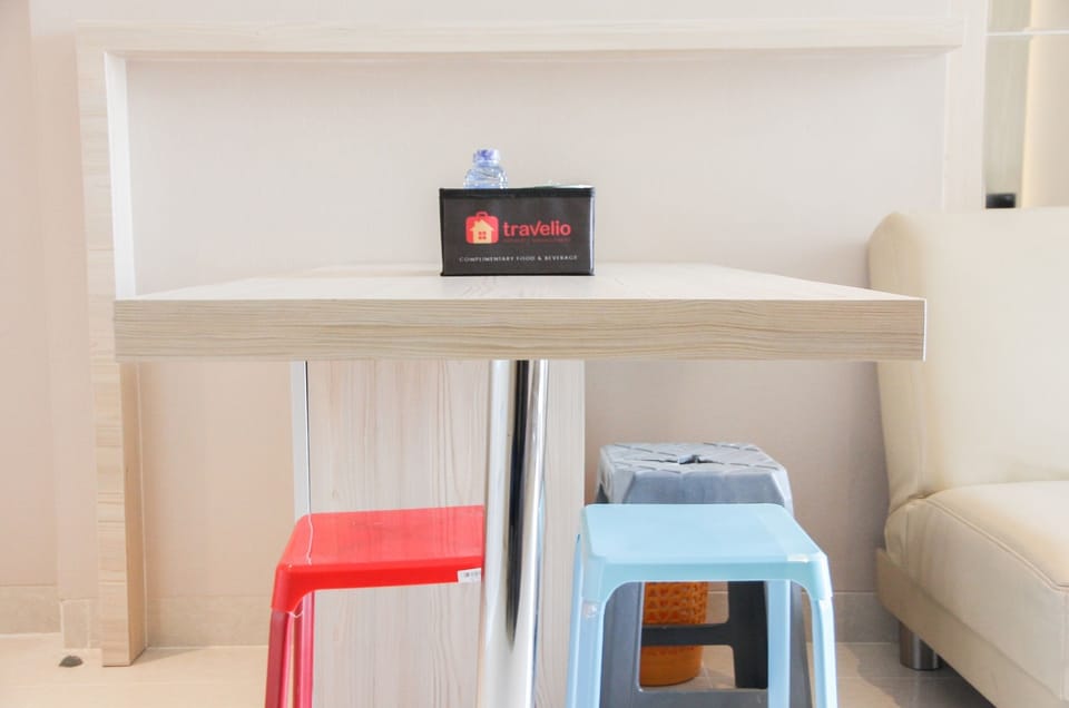 Room | In-room dining