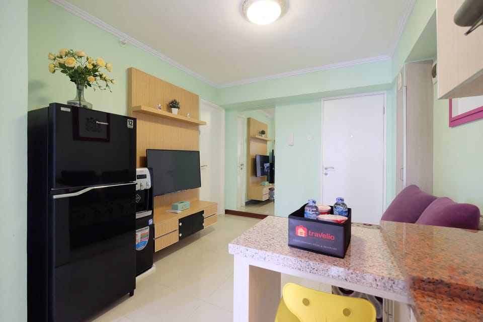 Room | Living area | TV