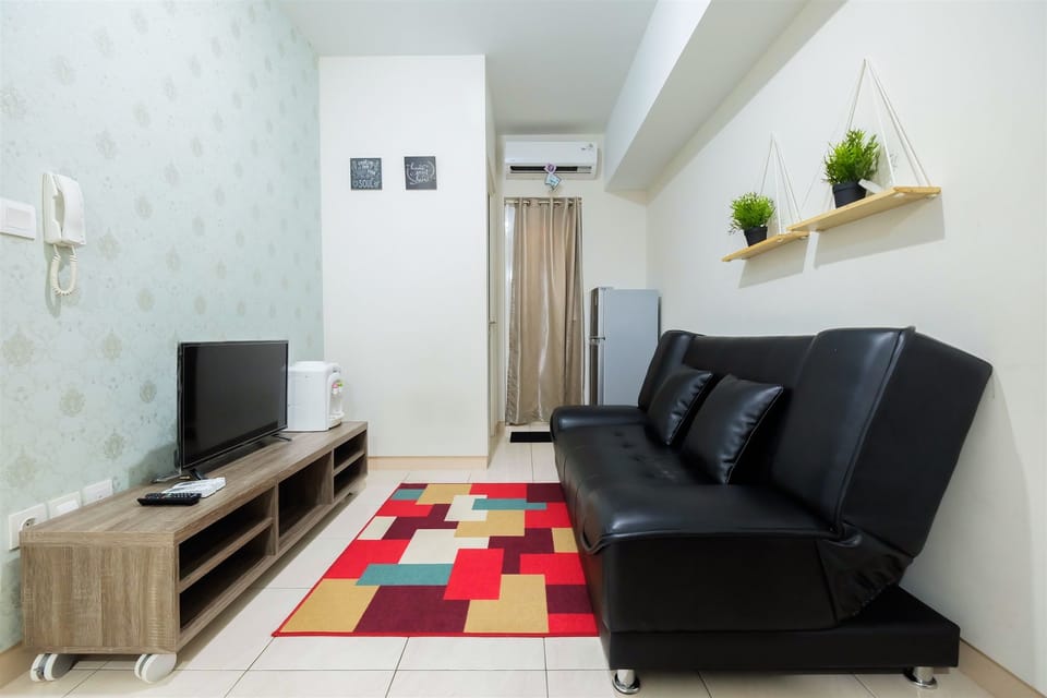 Room | Living area | TV