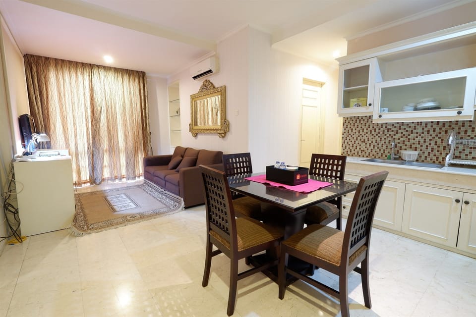 Room | Living area | TV