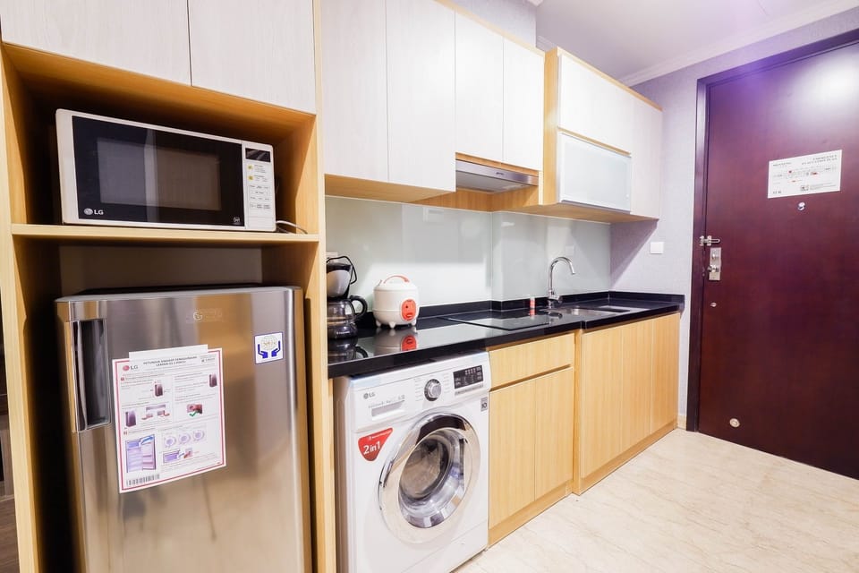 Room | Private kitchenette | Fridge, microwave, stovetop, rice cooker