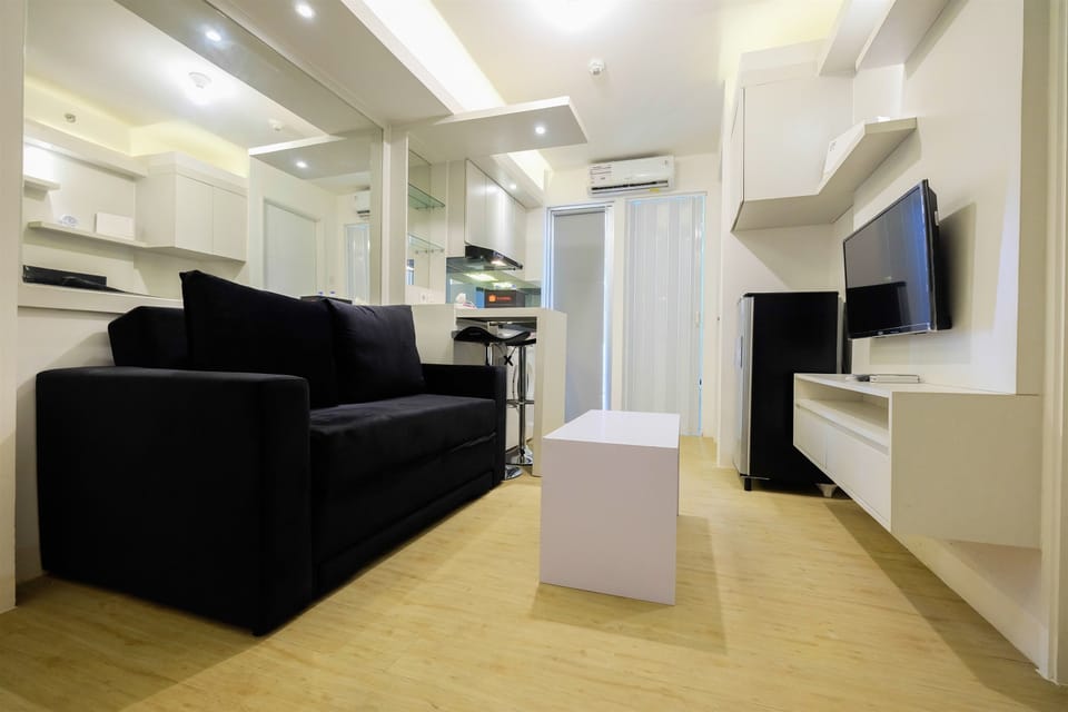 Room | Living area | TV