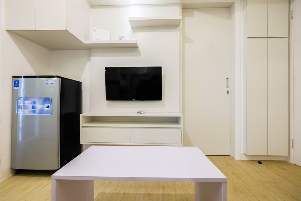 Room | Living area | TV