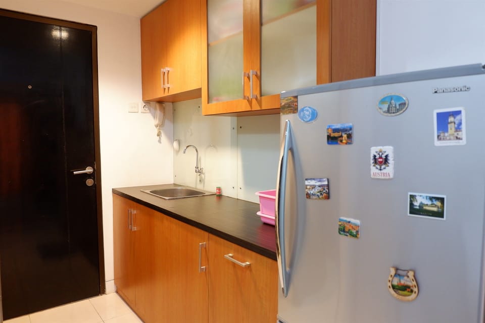 Room | Private kitchenette | Fridge, stovetop, electric kettle, rice cooker