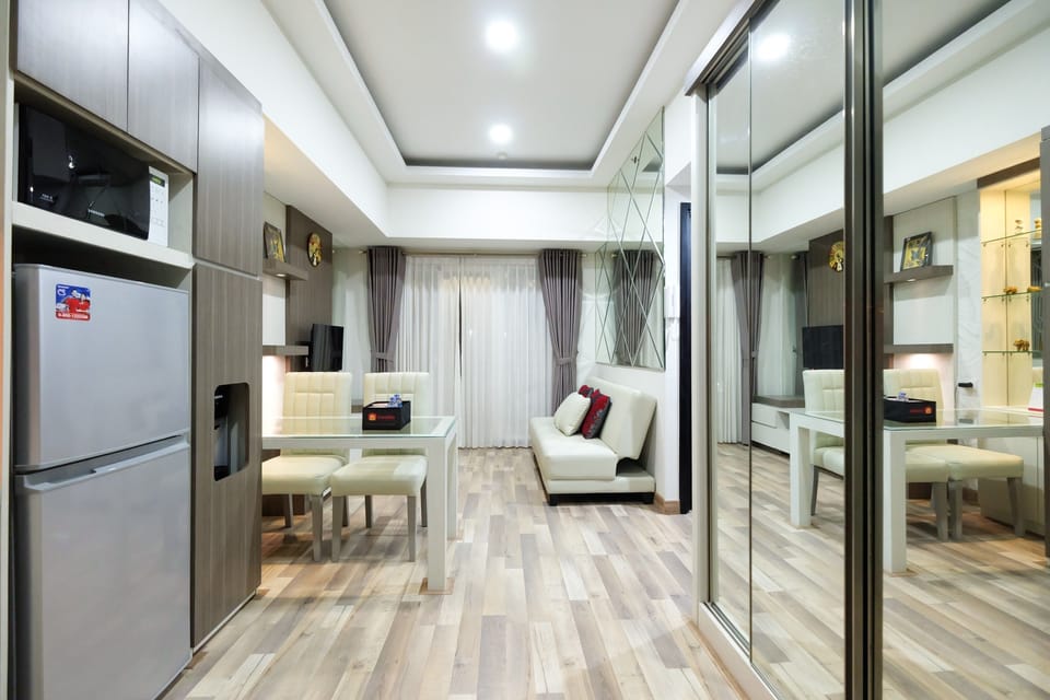 Room | Living room | TV