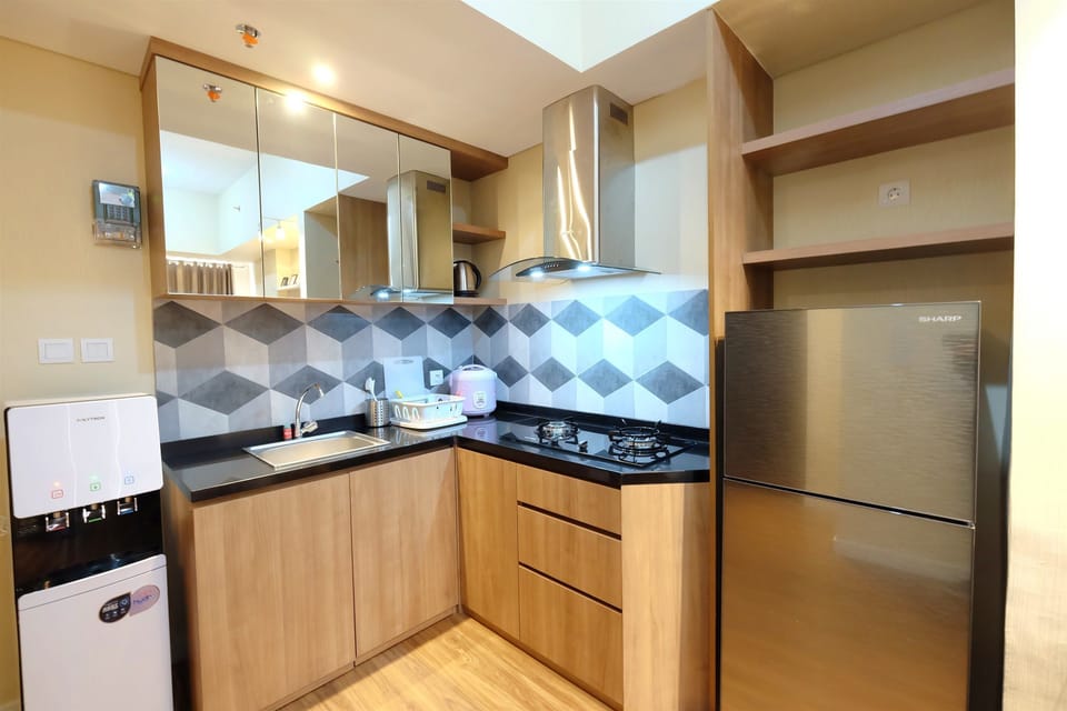 Room | Private kitchen | Fridge, stovetop, rice cooker, cookware/dishes/utensils