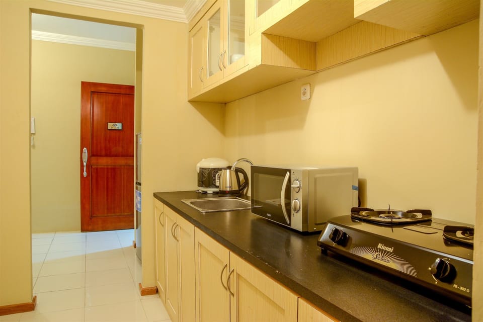 Standard Room | Private kitchenette | Fridge, stovetop, electric kettle, rice cooker