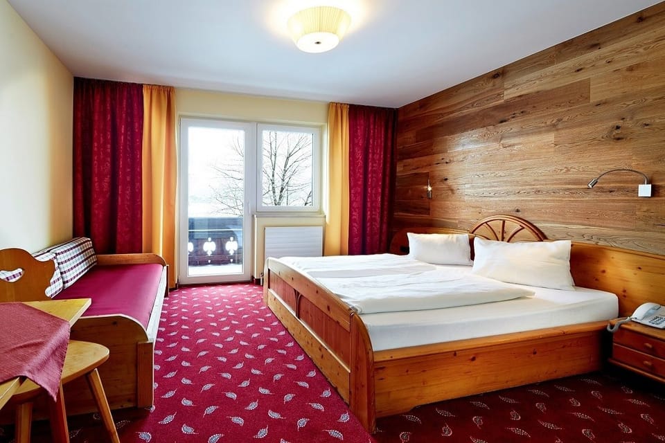 In-room safe, desk, blackout drapes, soundproofing