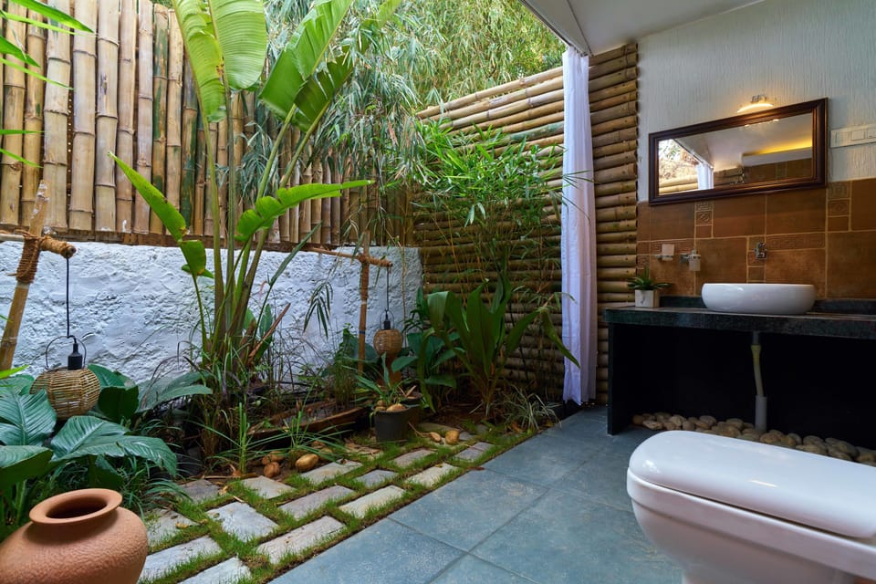 BluFern | Bathroom | Shower, free toiletries, towels