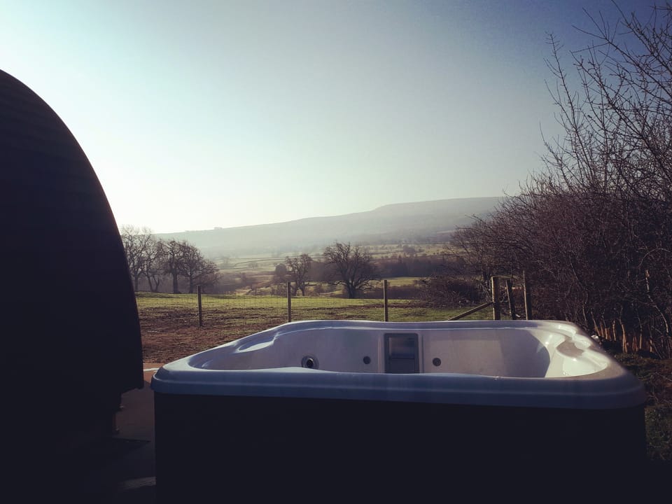 Private spa tub