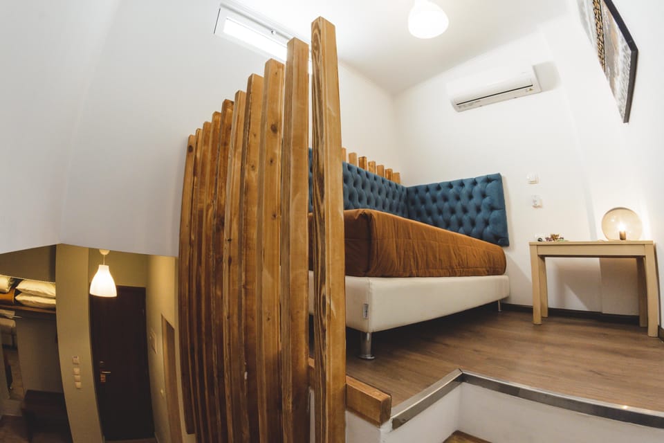 Family Suite | In-room safe, laptop workspace, blackout drapes, soundproofing